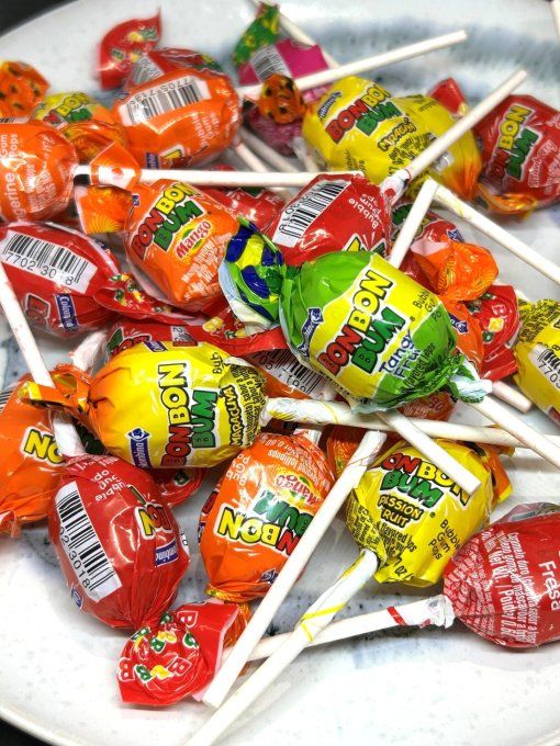 Bon Bon Bum Colombina – sucette colombienne au cœur de chewing-gum, parfums fruités aléatoires