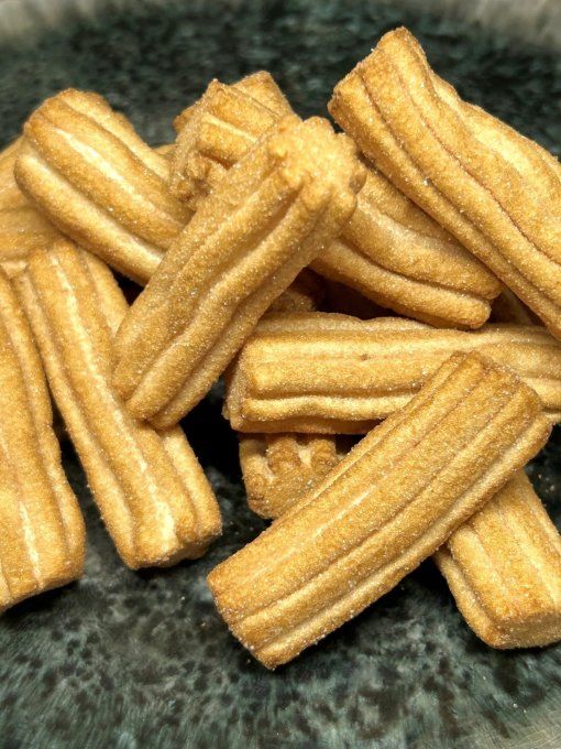 Bulgari Churros à la Guimauve – bonbons mousseux tendres en forme de churros au goût chocolaté