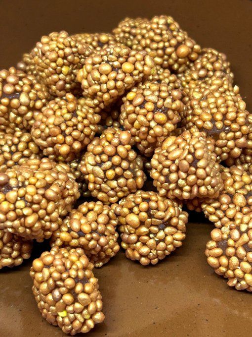 Burmar Crunchy Asteroids Gold bonbons dorés croquants aux fruits des bois acidulés