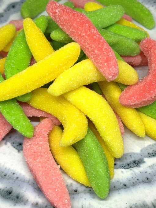 Mix de bonbons banane jaunes verts et roses sucrés halal