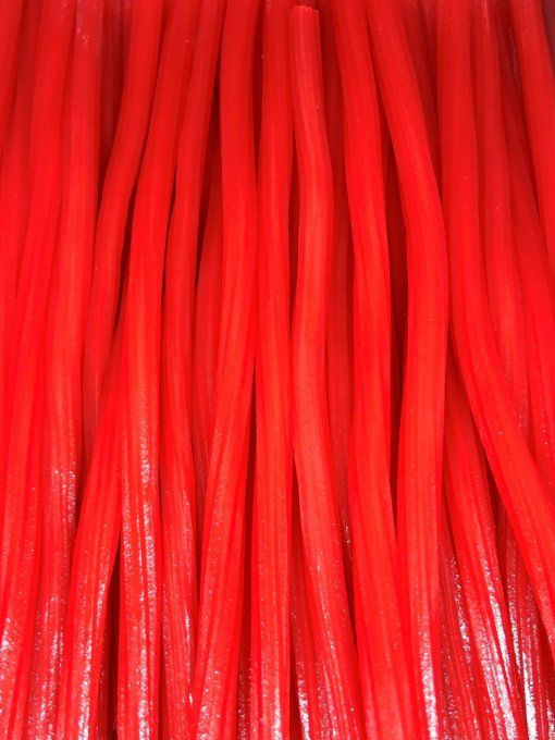 Torsade à la fraise sans sucre – bonbons torsadés rouges au goût fraise avec édulcorants